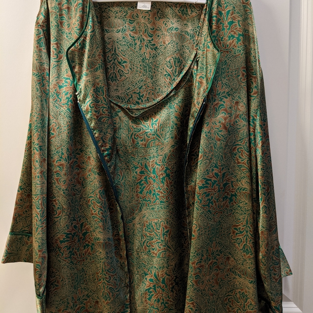 Two-piece Natori satin peignoir set 1x